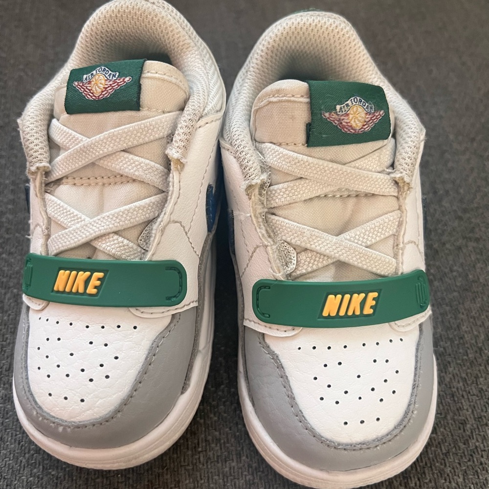 Nike Air Jordan toddler Sneakers size 7